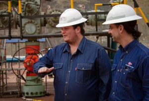 YPFB anuncia descubrimiento de petróleo en Santa Cruz