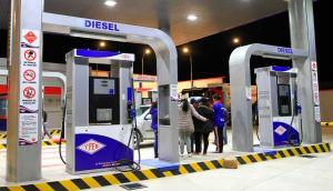 YPFB aclara que mezcla de etanol con gasolina convierte al biocombustible en más eficiente y de mejor calidad