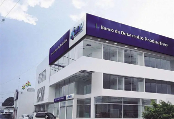 Banco estatal emite bonos verdes, pero ven que el Estado no acompaña