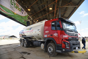 YPFB aclara que la gasolina se mezcla con etanol en dosificaciones autorizadas y no causa daños
