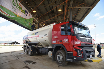YPFB aclara que la gasolina se mezcla con etanol en dosificaciones autorizadas y no causa daños