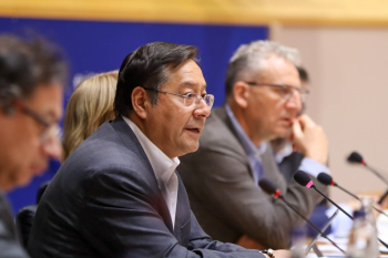 Interesados en litio boliviano deberán aceptar participación del Estado, dice presidente Arce