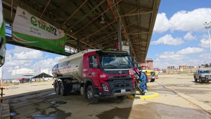 YPFB garantiza compra de alcohol anhidro a ingenios