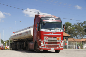 YPFB incrementa despachos de diésel oil a Santa Cruz, pasó de 3.000 a 3.500 m3