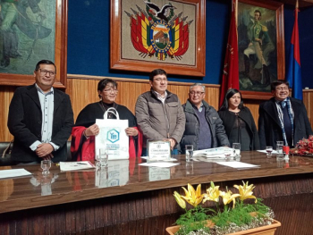 YLB y Universidad de Oruro suscriben convenio por el litio