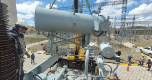 ENDE traslada transformador de 70 t para mantenimiento en Cochabamba