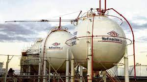 Retos en infraestructura, logística y precios frenan la importación de petróleo a Bolivia