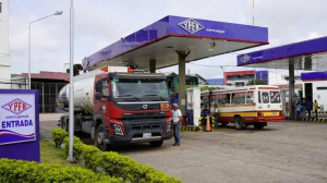 YPFB programa despacho de 653.000 litros de combustibles al trópico de Cochabamba