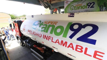 YPFB ejecuta el 91% del programa etanol y anuncia ampliar la base de la materia prima