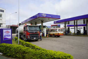 YPFB importa 135 millones de litros de gasolina y diésel, garantiza abastecimiento