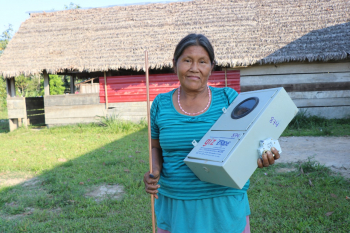 Ende DELBENI entrega material eléctrico a la comunidad T&#039;simanes Río Hondo