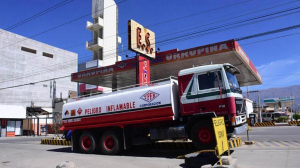 YPFB colocará colorante en la gasolina y tarjetas de seguimiento a cisternas en puntos de frontera