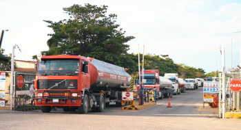 Tras reunión con transporte pesado, YPFB y la ANH comprometen ‘abastecimiento pleno’ de diésel