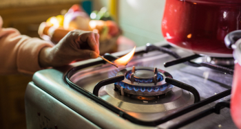 YPFB llega con gas a domicilio a cerca 1 millón de habitantes en tres años